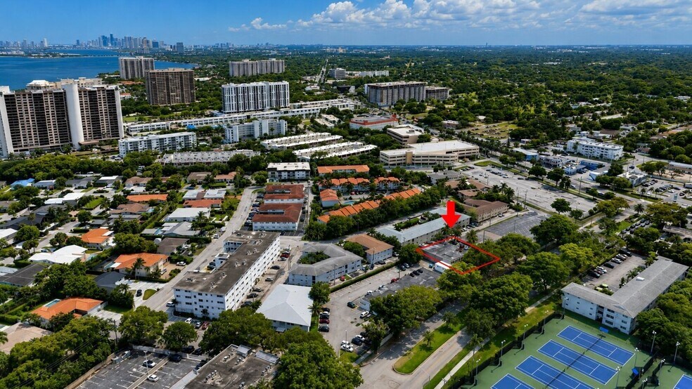 More Photos Of Sans Souci Blvd, Miami Office For Sale