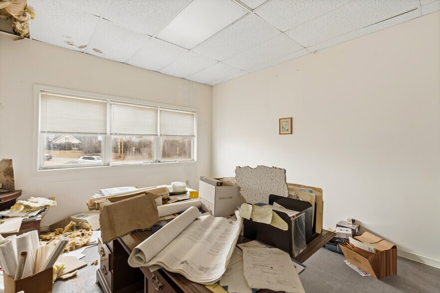 More Photos Of 360 SW Cutoff, Northborough Industrial For Sale