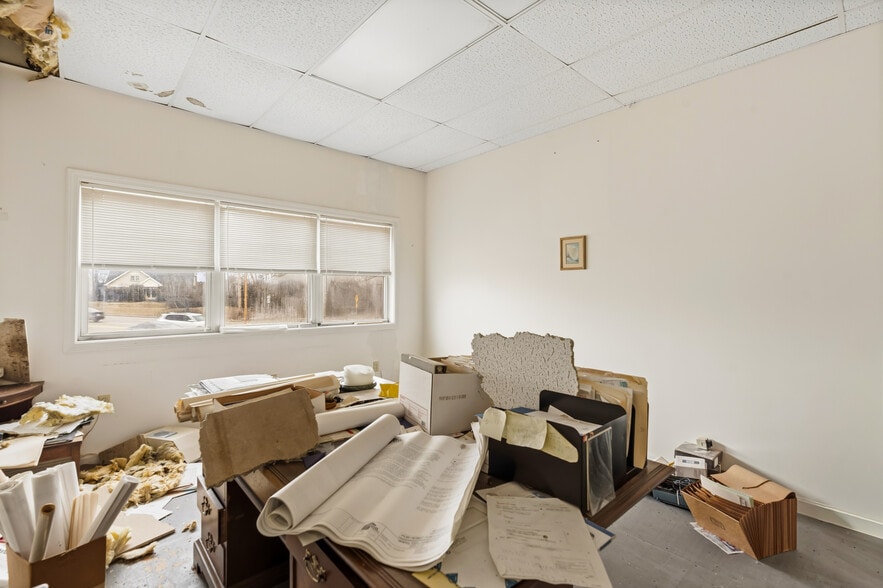More Photos Of 360 SW Cutoff, Northborough Industrial For Sale
