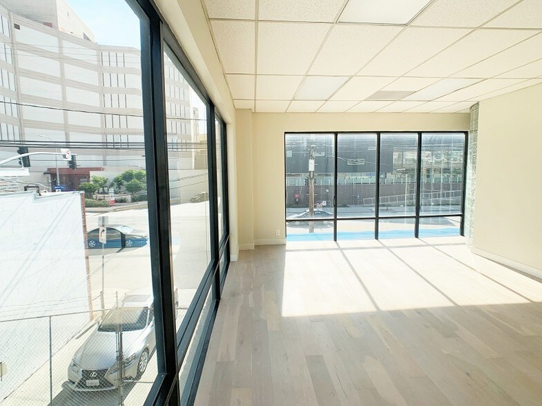 More Photos Of 935 N Vignes St, Los Angeles Auto Dealership For Lease