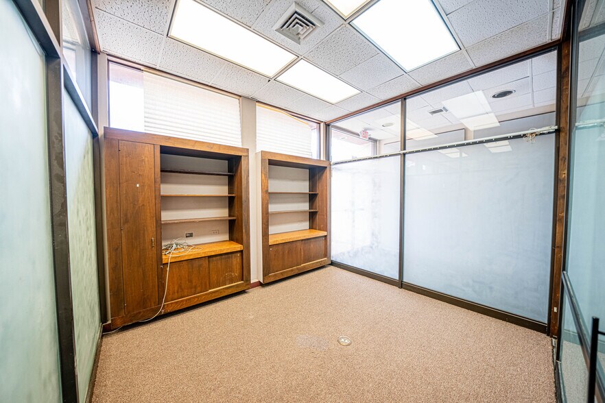 More Photos Of 700 Main St, Pineville Bank For Lease