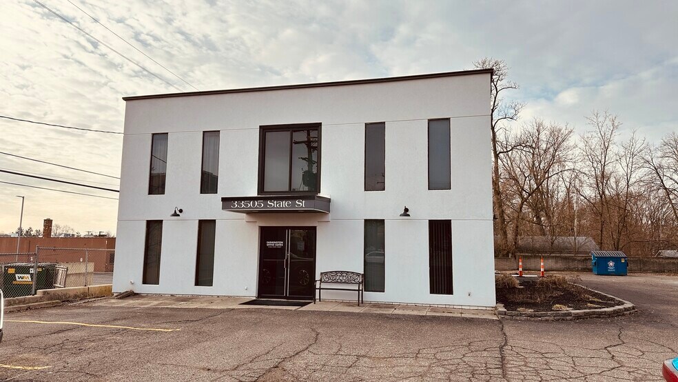Primary Photo Of 33505 State St, Farmington Hills Office For Lease