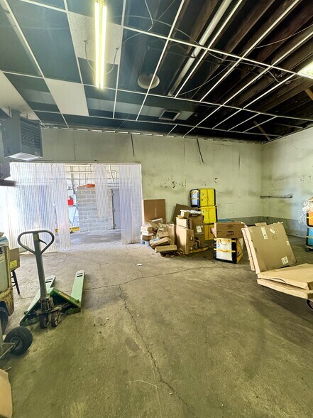 More Photos Of 290 Auburn ave, Buffalo Distribution For Sale