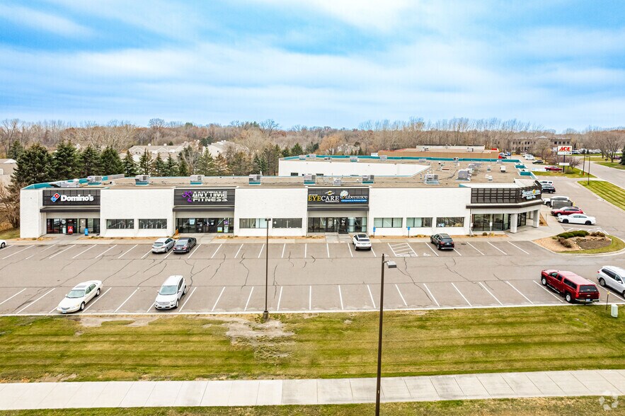 More Photos Of 17741-17823 Kenwood Trl, Lakeville General Retail For Lease