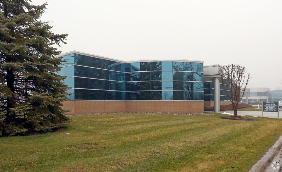 More Photos Of 8235 N Holly Rd, Grand Blanc Office For Lease