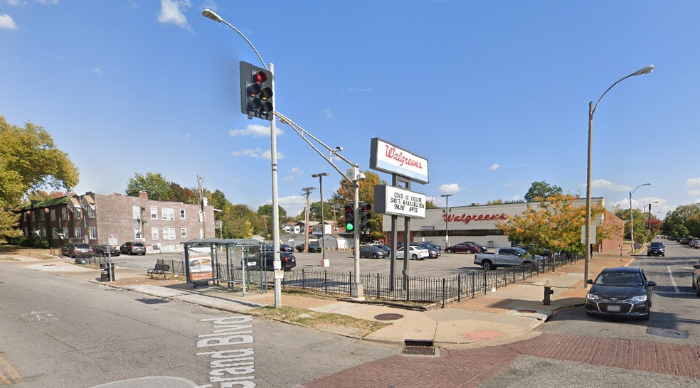 More Photos Of 5550 S Grand Blvd, Saint Louis Drugstore For Lease