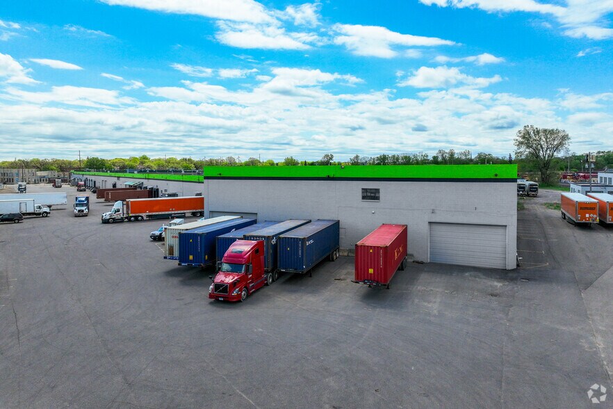 More Photos Of 429-489 Prior Ave N, Saint Paul Warehouse For Lease