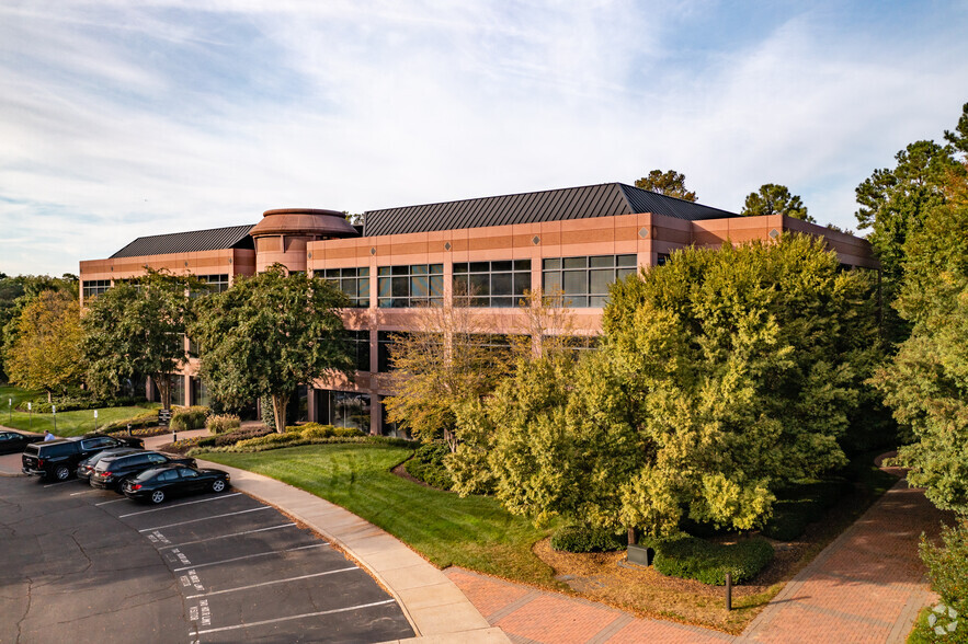 Primary Photo Of 4870 Sadler Rd, Glen Allen Coworking Space