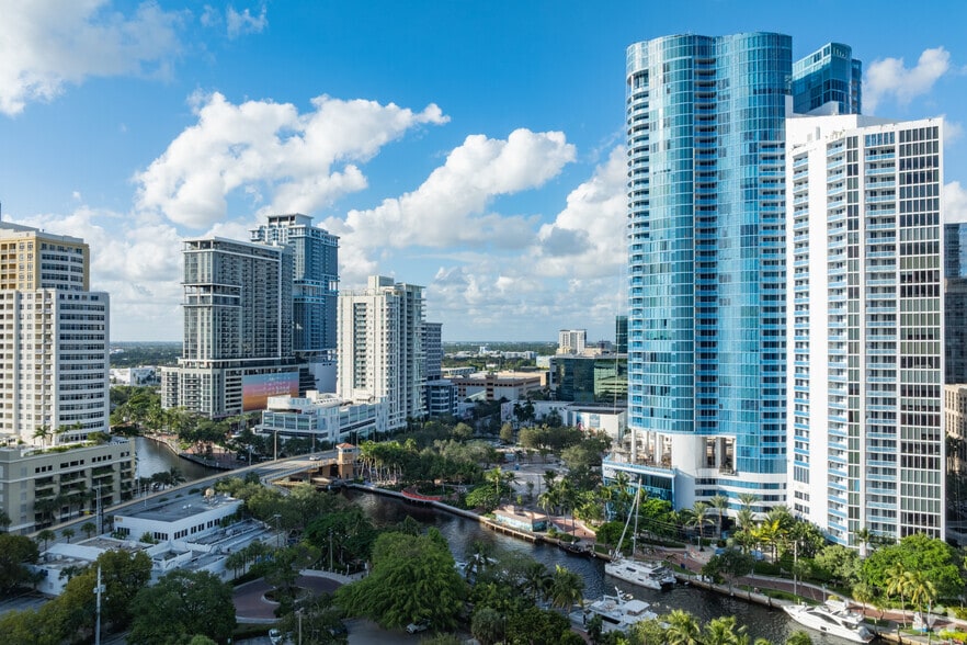 More Photos Of 333 Las Olas Way, Fort Lauderdale Coworking Space