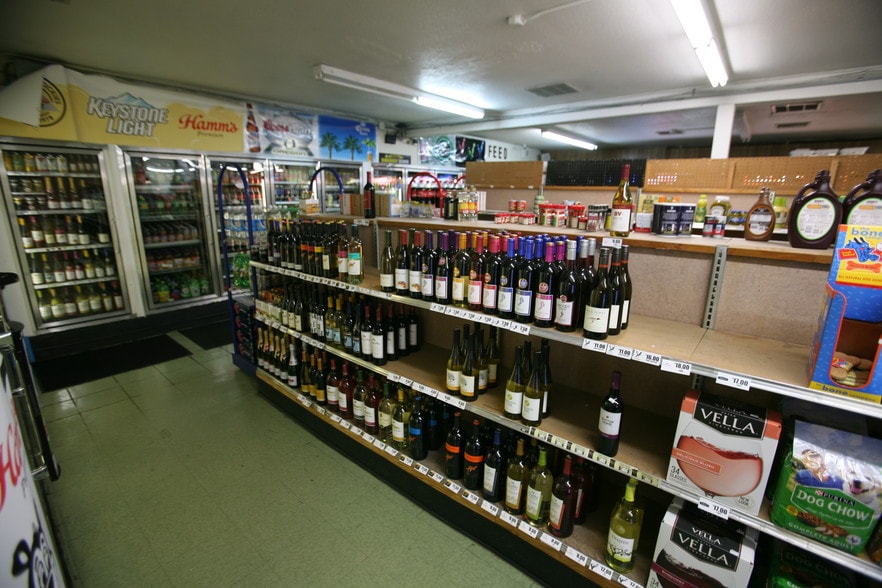 More Photos Of 31815 E Historic Columbia RI Hwy, Troutdale Convenience Store For Sale