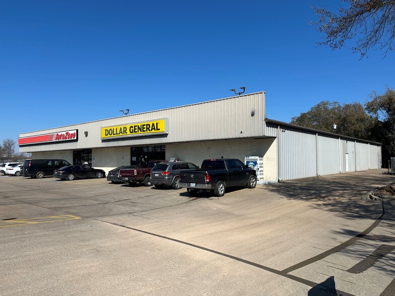 Primary Photo Of 485 485 Business US-290 E, Hempstead General Retail For Lease