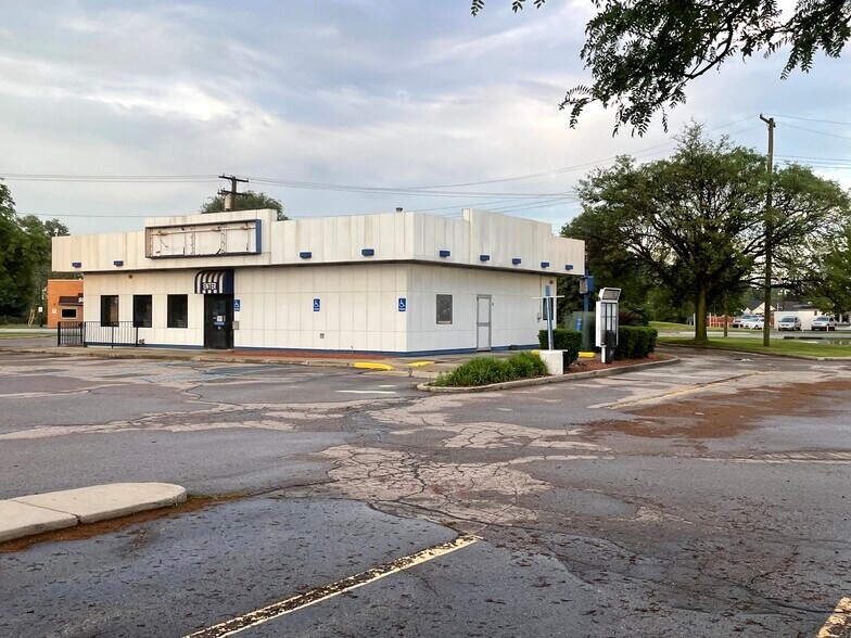 More Photos Of 17431 Dix Rd, Melvindale Fast Food For Lease