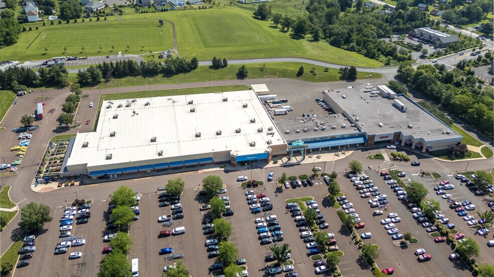 More Photos Of 611-651 Main St, Harleysville Storefront For Lease