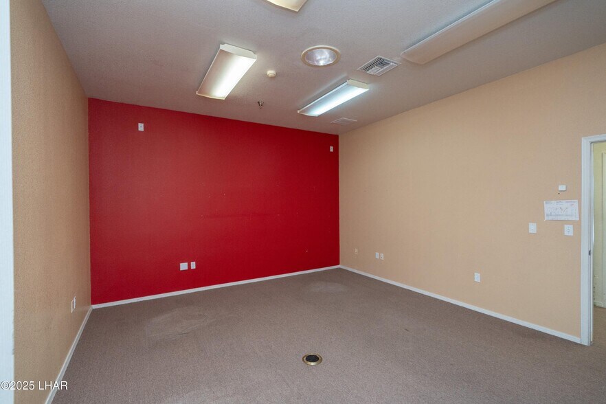 More Photos Of 1515 N Lake Havasu Ave, Lake Havasu City General Retail For Sale