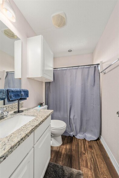 More Photos Of 2537 S 3rd St, Waco Apartments For Sale