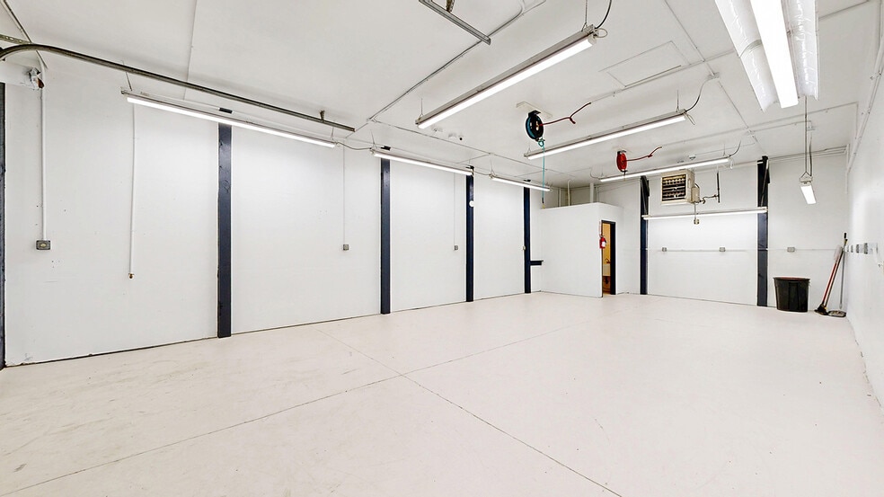 More Photos Of 1400 E Eisenhower Blvd, Loveland Unknown For Lease