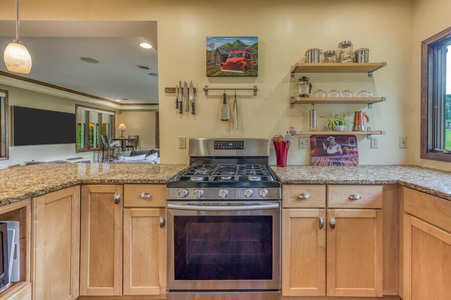 More Photos Of 19080 N Fork River Rd, Abingdon Specialty For Sale