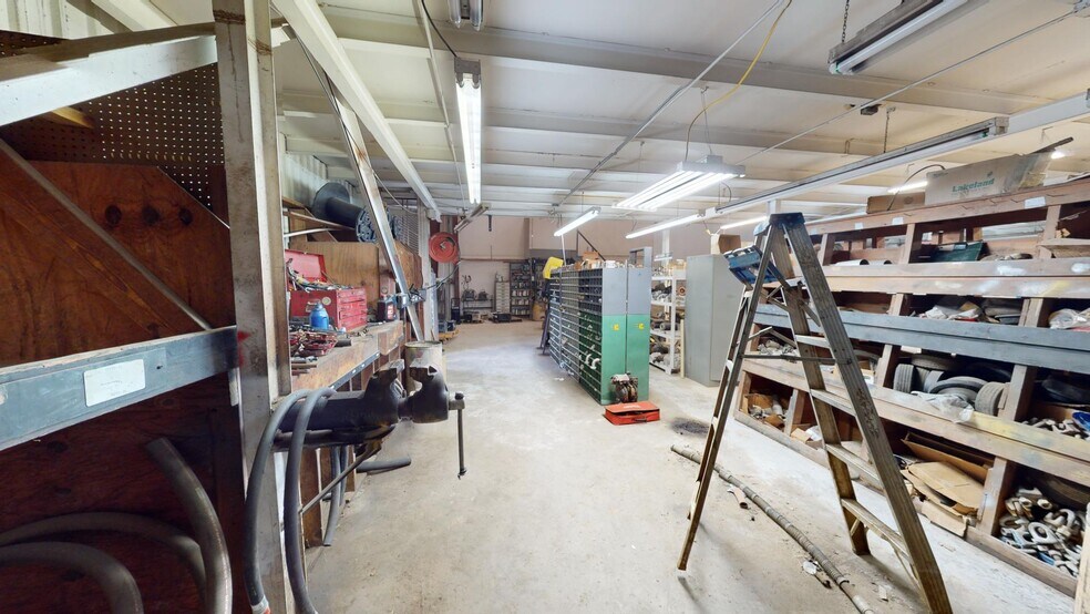 More Photos Of 11708 GA Highway 24 W, Sandersville Warehouse For Sale