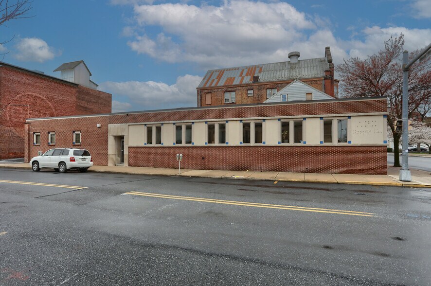 More Photos Of 44 N 8th St, Lebanon Office For Sale