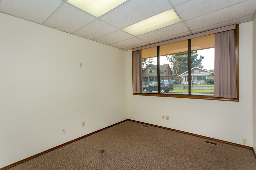 More Photos Of 100 N Fruitland St, Kennewick Office For Lease