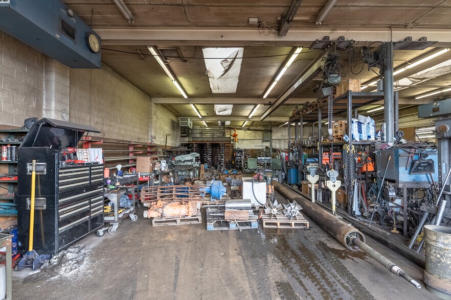 More Photos Of 612 W 3rd Ave, Moses Lake Industrial For Sale