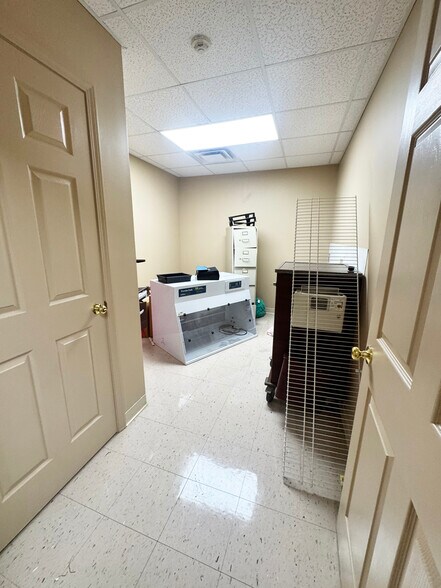 More Photos Of 109 Moran St, Glasgow Office For Sale