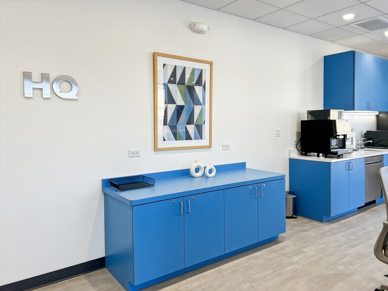 More Photos Of 205 W Grand Ave, Bensenville Coworking Space