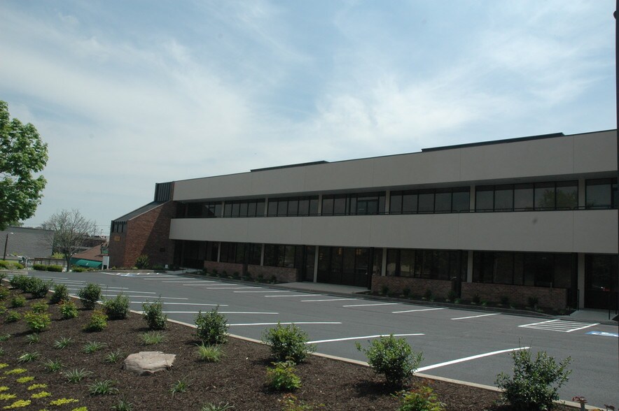 More Photos Of 4109-4111 E Joppa Rd, Nottingham Office For Lease