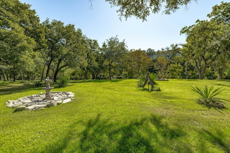 More Photos Of 1030 County Road 279, Liberty Hill Hotel For Sale