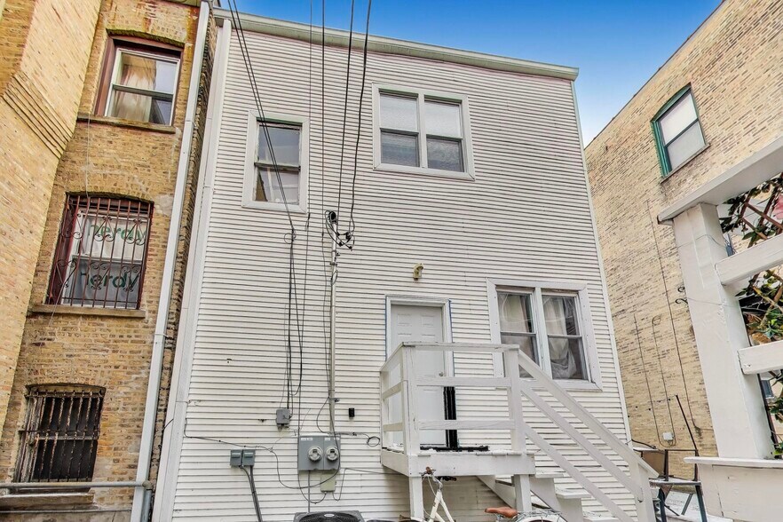 More Photos Of 932 N Richmond St, Chicago Multifamily For Sale