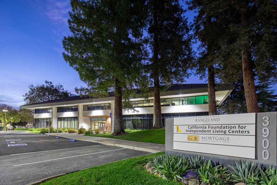 More Photos Of 3900 Lennane Dr, Sacramento Office For Sale