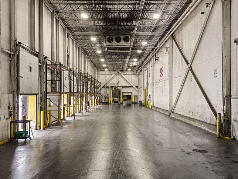 More Photos Of 1270 KY-192, London Refrigeration Cold Storage For Sale