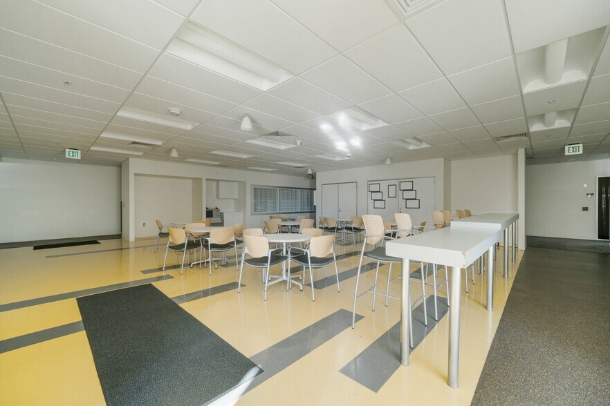 More Photos Of 380 Airport Rd, Ignacio Office Residential For Sale