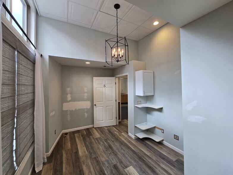 More Photos Of 237 US-206, Sandyston Medical For Sale