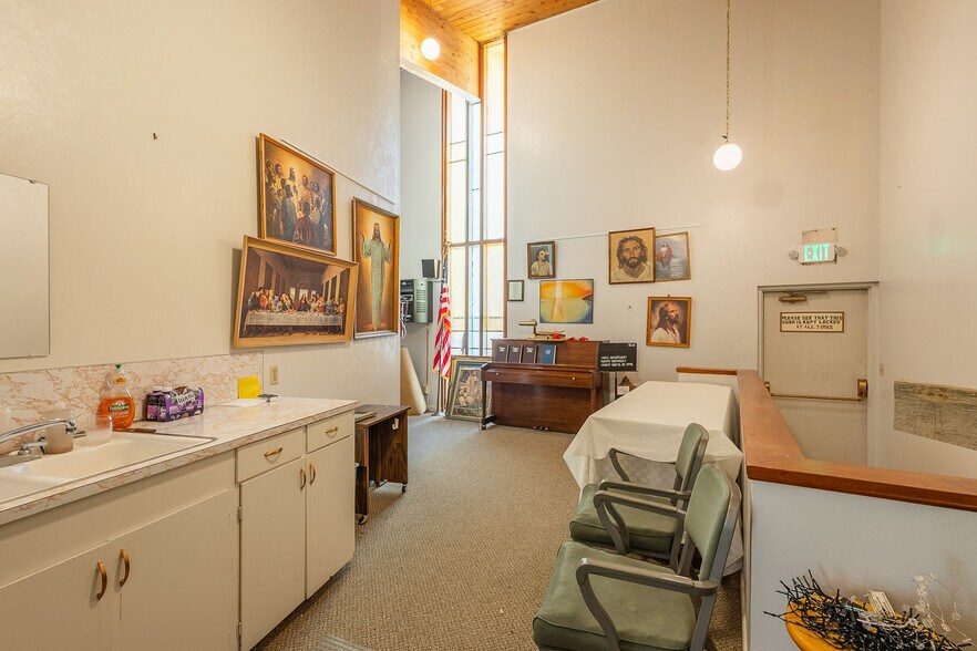 More Photos Of 408 N Garden St, Boise Religious Facility For Sale