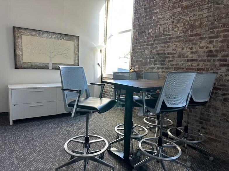 More Photos Of 510-512 Broad St, Rome Office For Sale