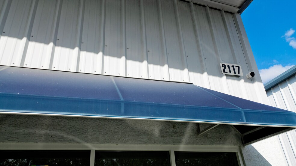 More Photos Of 2117-2125 47th st, Sarasota Warehouse For Sale