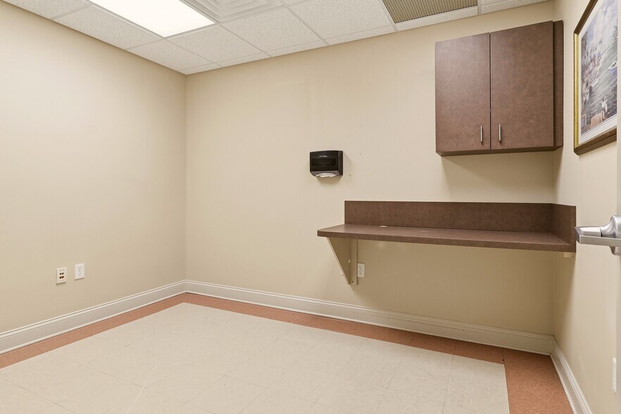 More Photos Of 9 San Bartola Dr, Saint Augustine Medical For Sale