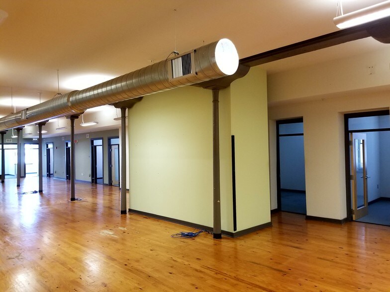 More Photos Of 325 Brown St, Petersburg Apartments For Lease