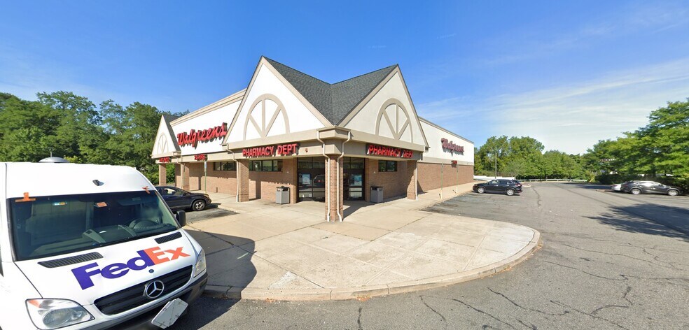 More Photos Of 421 Ryders Ln, East Brunswick Drugstore For Sale