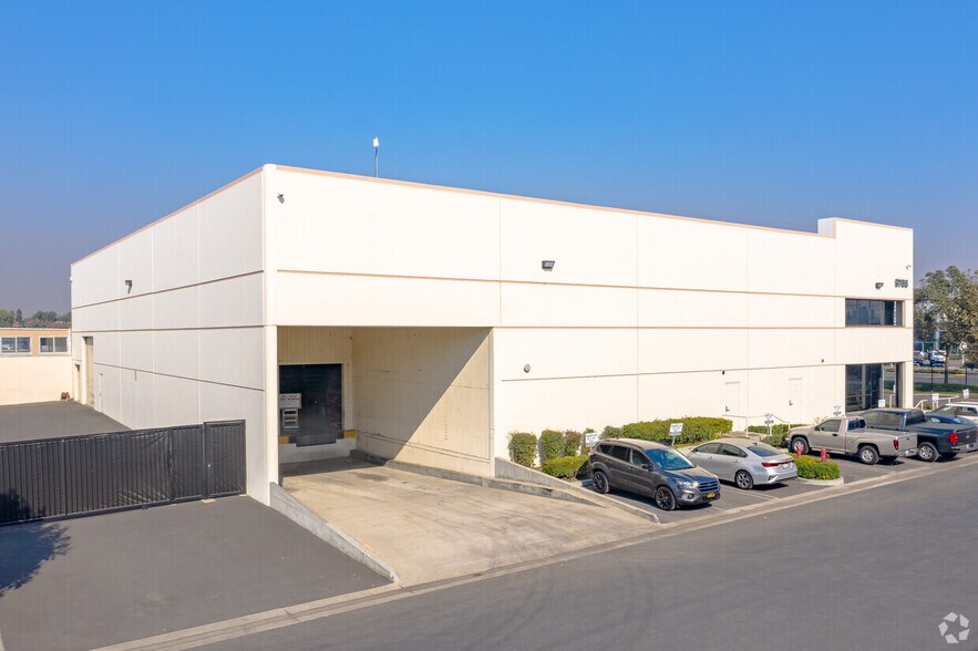 More Photos Of 9848 Firestone Blvd, Downey Unknown For Lease