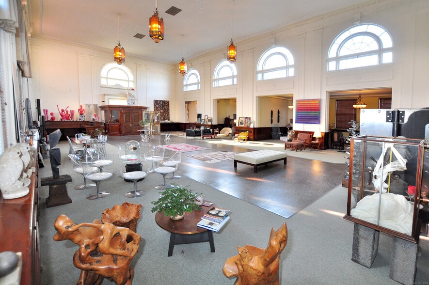 More Photos Of 236 Prospect St, Torrington Bank For Sale