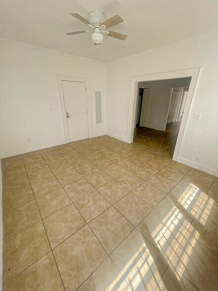 More Photos Of 711 NW 1st St, Miami Apartments For Sale