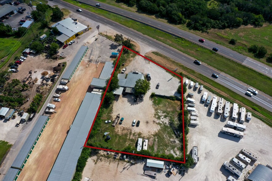 More Photos Of 8491 US Highway 281 N, Spring Branch Showroom For Sale