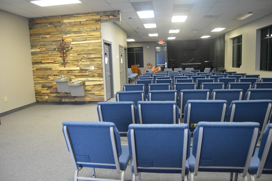 More Photos Of 34 Oleander Dr, Clayton General Retail For Lease