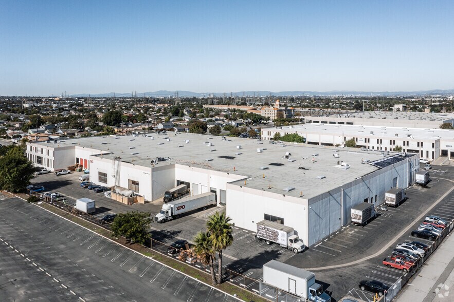 More Photos Of 18700-18740 Crenshaw Blvd, Torrance Warehouse For Lease