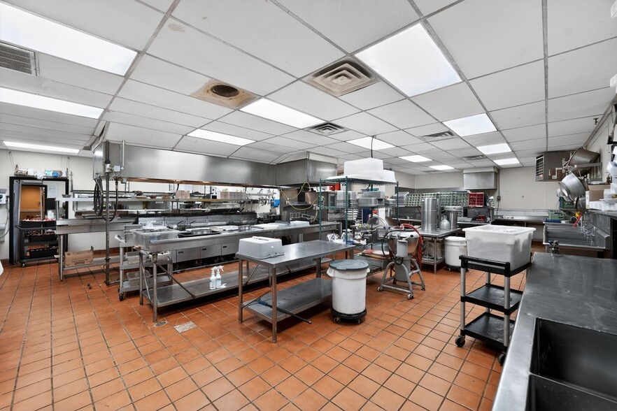 More Photos Of 2200 N Fayetteville St, Asheboro Restaurant For Lease