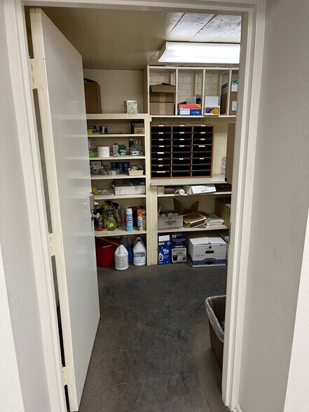 More Photos Of 2411 Avenue E, Lubbock Industrial For Sale