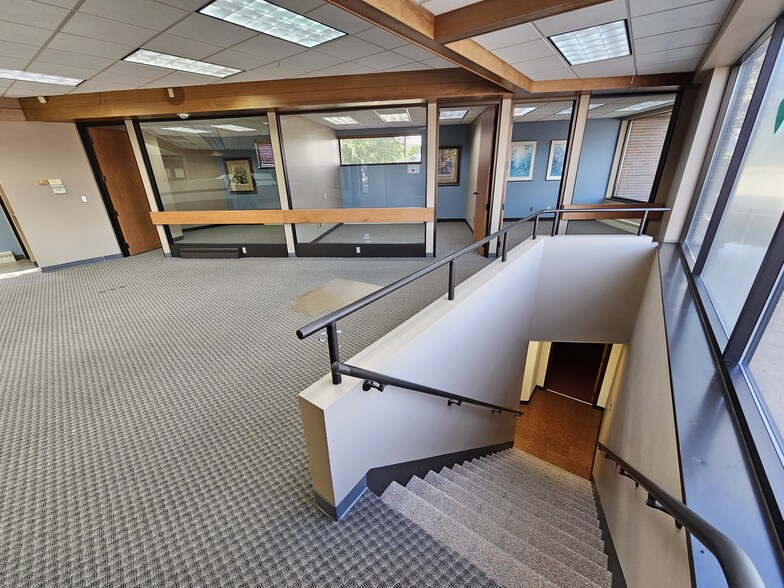 More Photos Of 1093 Appleton Rd, Menasha Office For Sale