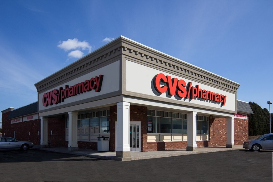 Primary Photo Of 1535 W 26th St, Erie Drugstore For Lease